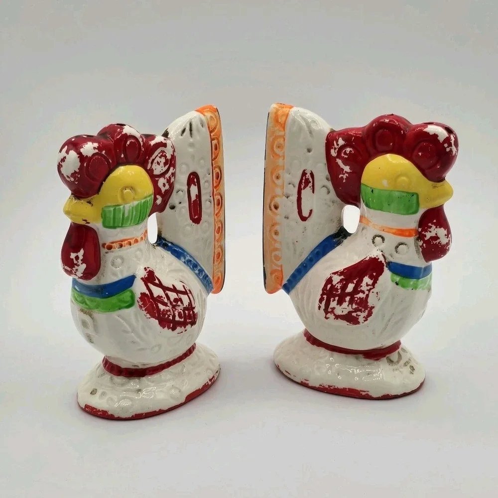 Old Chicken Collectible Set Of Vintage Rooster Salt & Pepper Shakers LEGO